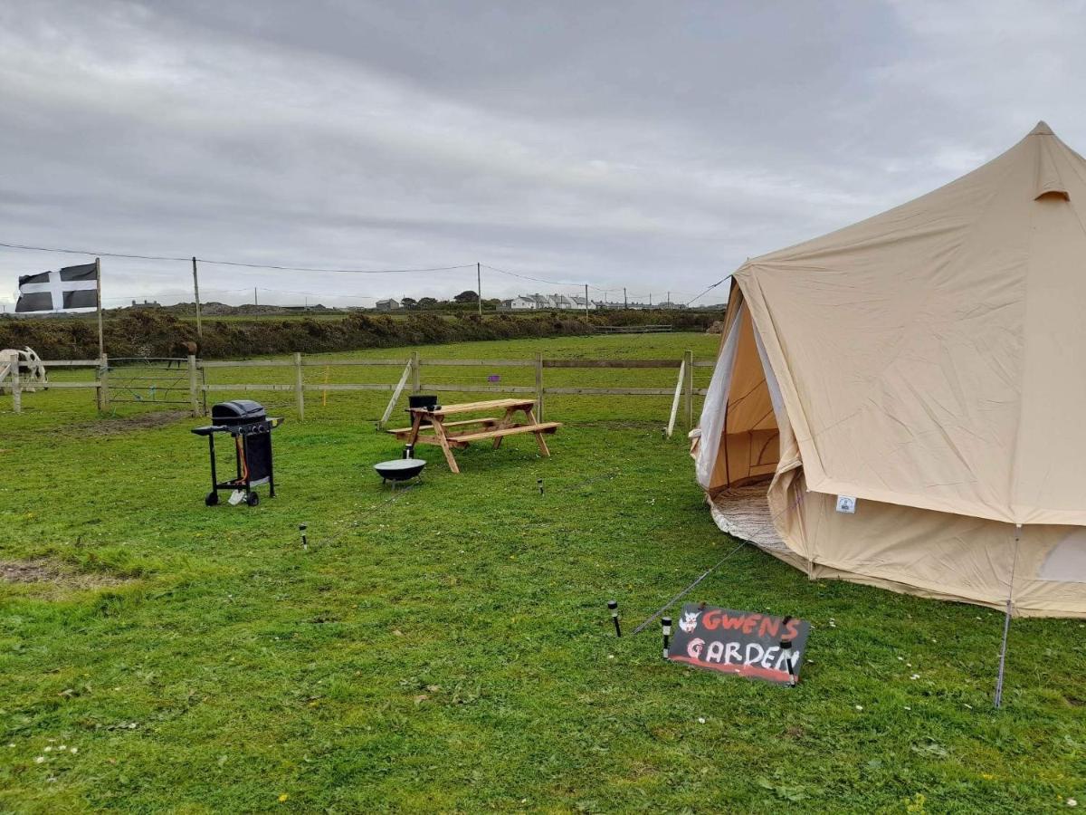 Syds Corner Bell Tent Hotel St Just Buitenkant foto